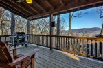 Main Level Porch With Hot Tub & Grill 